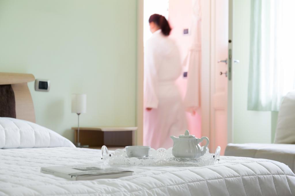 Bed and Breakfast Torre Degli Ulivi Tignale Exterior foto