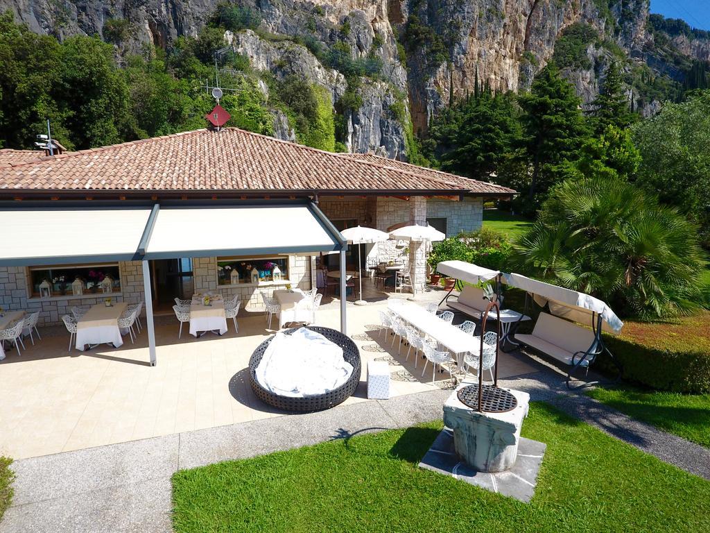 Bed and Breakfast Torre Degli Ulivi Tignale Exterior foto