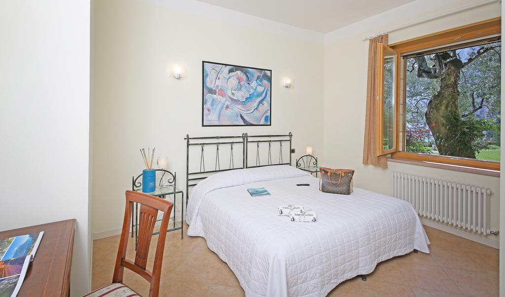 Bed and Breakfast Torre Degli Ulivi Tignale Exterior foto